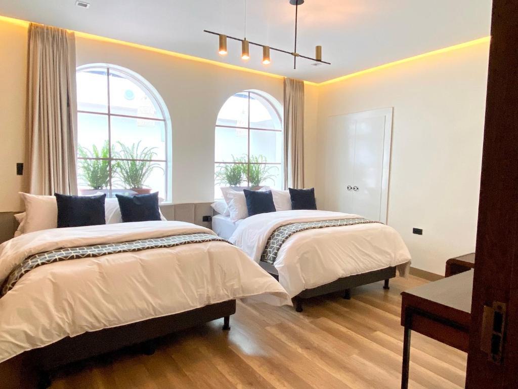 Wanderlot - Hotel Plaza Central Riobamba Ngoại thất bức ảnh