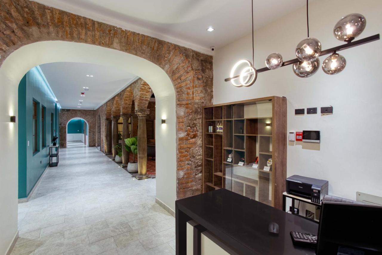 Wanderlot - Hotel Plaza Central Riobamba Ngoại thất bức ảnh